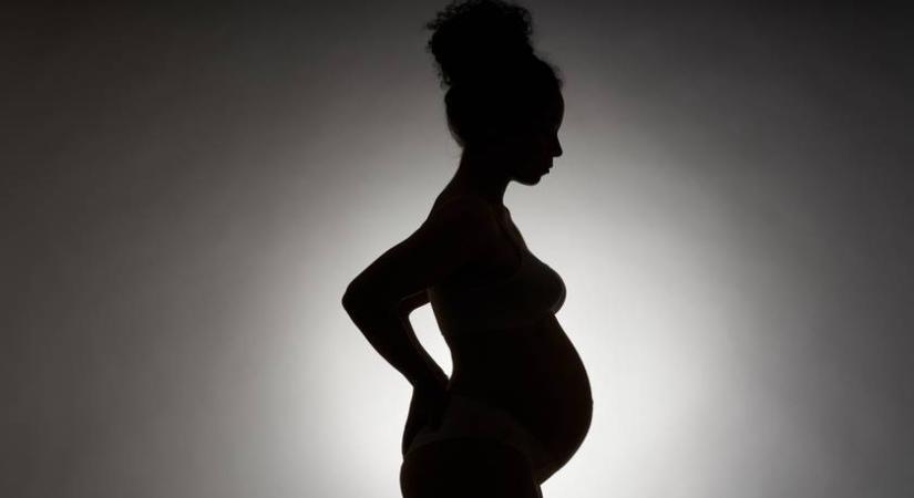 Meghalnak, mert túl fiatalon esnek teherbe: a lányok 57%-a tizenévesen válik anyává ebben az országban