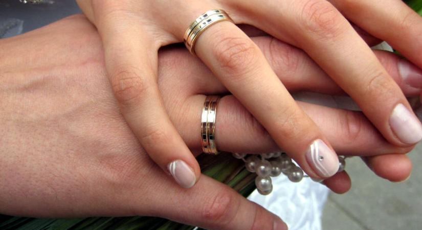 Melegházasságot kötött egy magyar válogatott focista