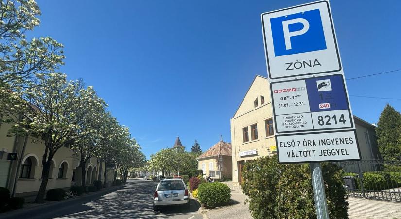 Parkolás – kiterjesztették a fizetős zónát Balatonfüred felső városrészében