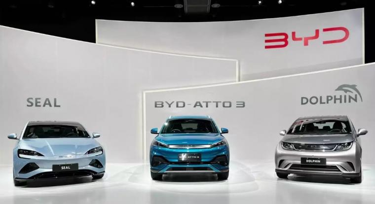 Kína 3,7 milliárd dollárt adott a BYD-nek, hogy helyzetbe hozza az EV-k közti versenyben