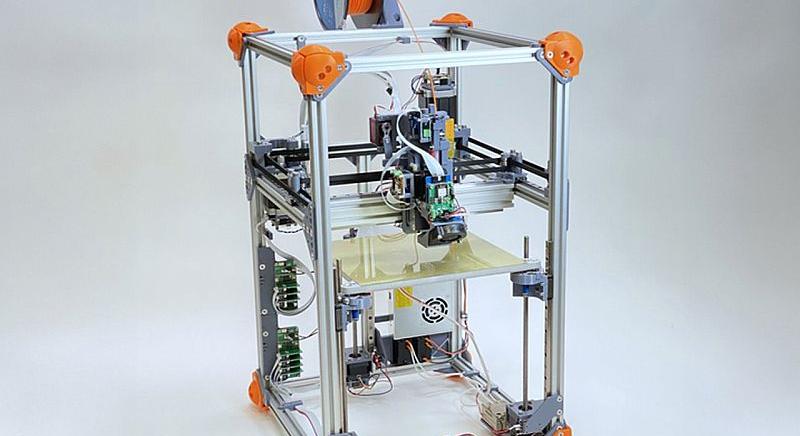 Ez a 3D nyomtató képes kitalálni, hogy nyomtathat új anyaggal