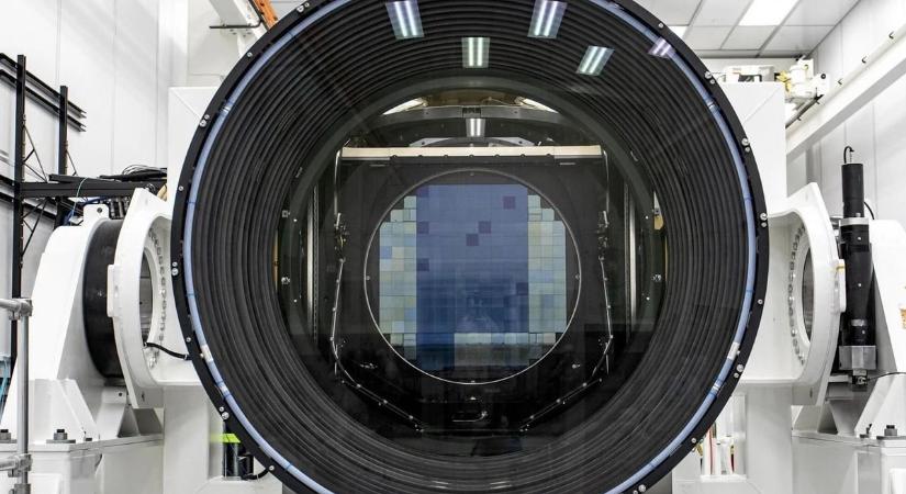 Ez az űrteleszkóp a világ legnagyobb fényképezőgépe