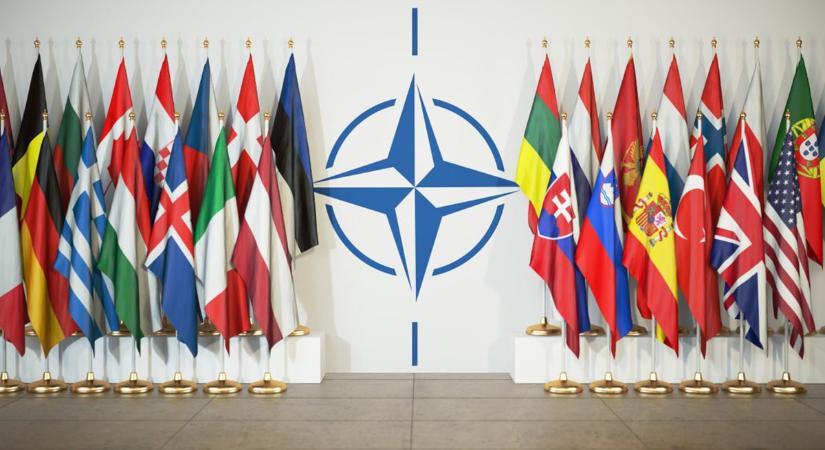 Brit védelmi miniszter: A NATO-országoknak növelniük kell védelmi kiadásaikat