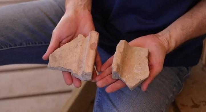 A Hanukára utaló 1100 éves cserepeket találtak Jeruzsálemben