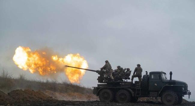 Ukrán vezérkar: Csaknem 1300 katonát és 13 tankot veszített az orosz hadsereg egy nap alatt