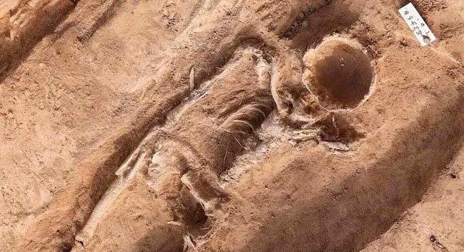 Egy 1.000 éves nemes nő kivájt koponyájú csontvázát találták Németországban