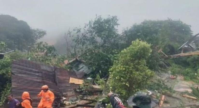 Legalább 14 ember szörnyű halált halt egy földcsuszamlás miatt Indonéziában