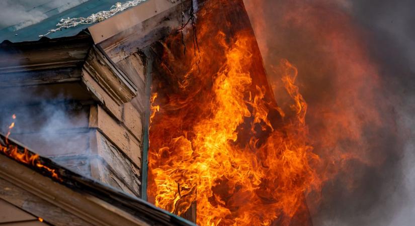 Leégett egy szendrői ház