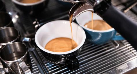 A kávé hamarosan luxuscikk lehet: nem csak drágulhat, de eltűnhet a polcokról is