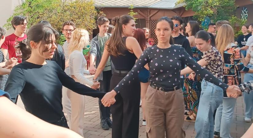 Színészpalántákkal telt meg a Kecskeméti Ifjúsági Otthon – galériával, videóval
