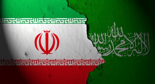 Irán szerint "önvédelemből" lőttek ki 300 rakétát és drónt