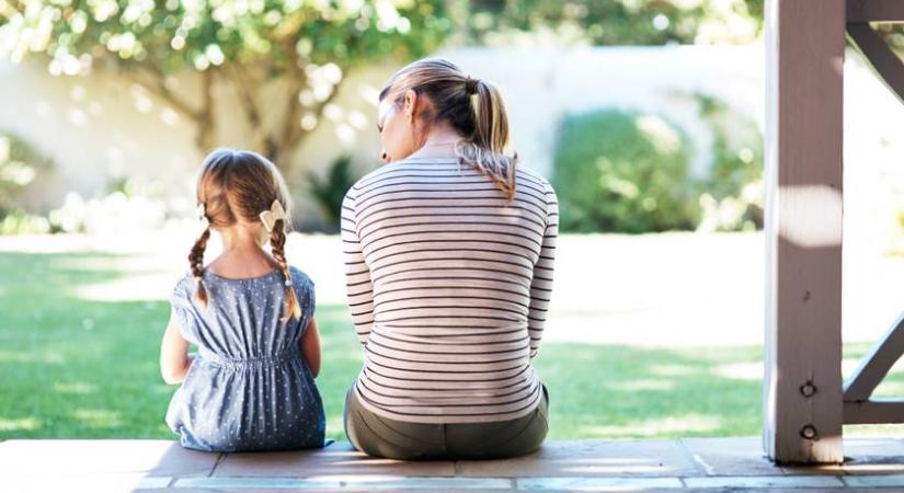 Így lesz magabiztos felnőtt a szorongó gyerekből – 5 önbizalom-növelő módszer, ami rengeteget segít