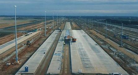 Gigantikus napelempark épül a debreceni BMW gyár területén