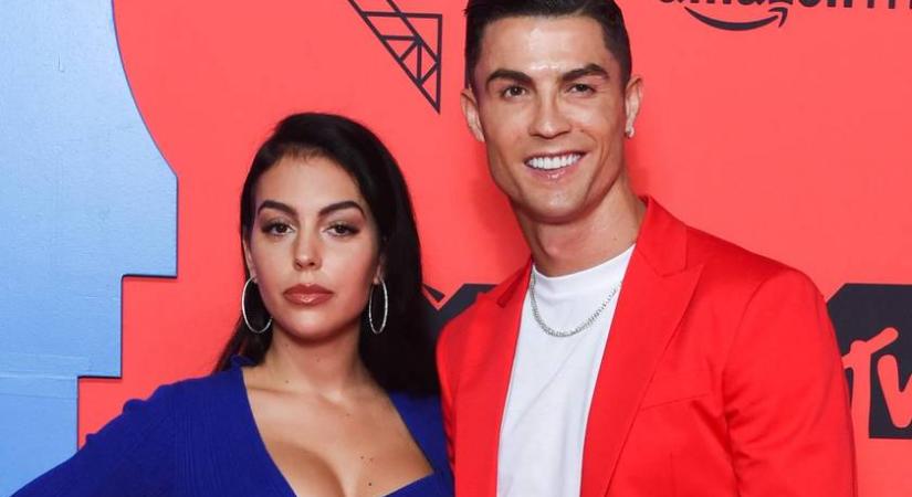 Cristiano Ronaldo párja bikinis bombázó: Georgina szexi fotókat posztolt