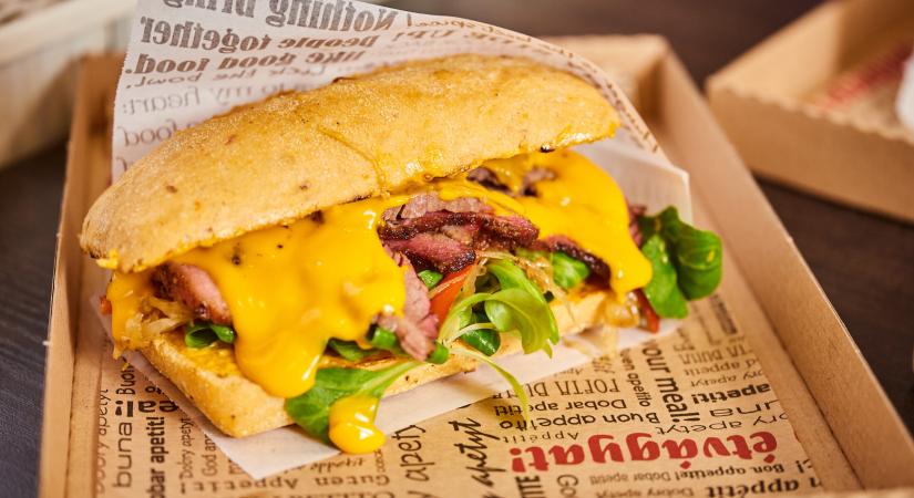 Brutál BBQ-szendvicsek és burgerek egy füst alatt – ez a Smoke ’n Roses