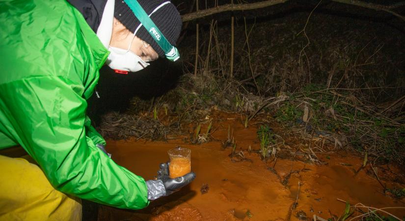 Egy akkuhulladékot kezelő salgótarjáni telepről kerülhettek rákkeltő anyagok a Salgó-patakba