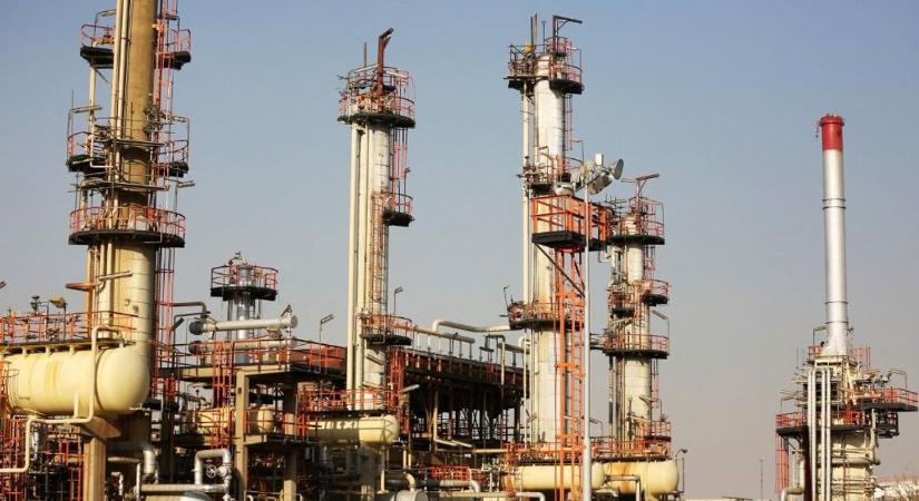 Brutális hatása lehet az üzemanyagárakra Irán akciózása: az egekbe ugorhatnak az olajárak