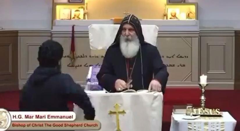 Megkéseltek egy ausztrál püspököt a szertartás közben – videó