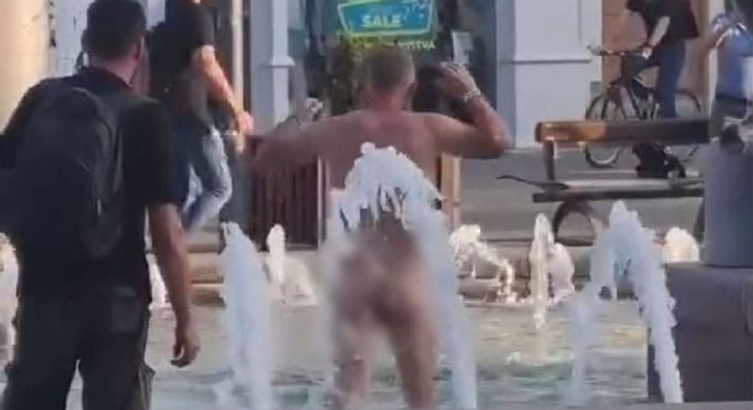Meztelenül fürdött egy férfi egy szökőkútban Szombathelyen - videó