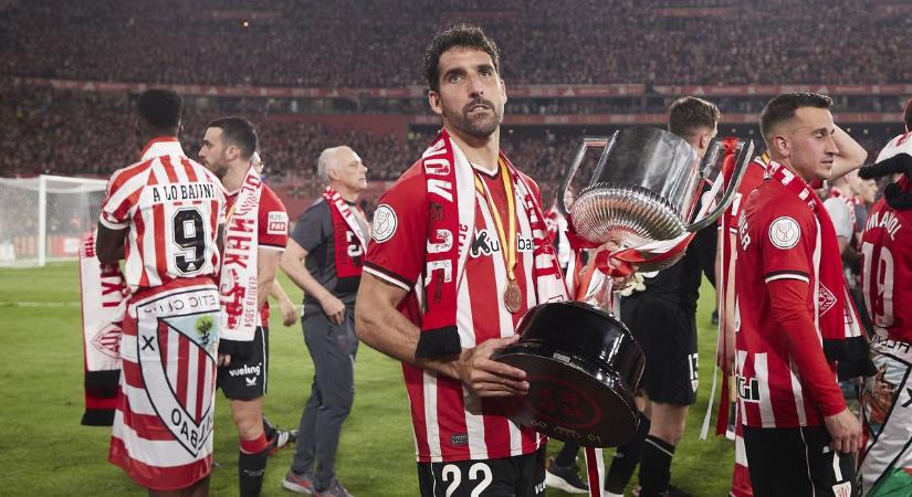 Visszavonul az egyik legsikeresebb spanyol futballista