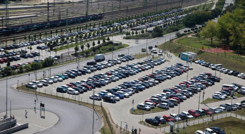 Parkolás: hatalmas igény lenne PR-ekre és parkolóházakra Budapesten