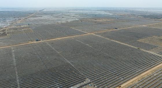16 millió otthont láthat el árammal: indítják a világ legnagyobb megújulóenergia-parkját Indiában