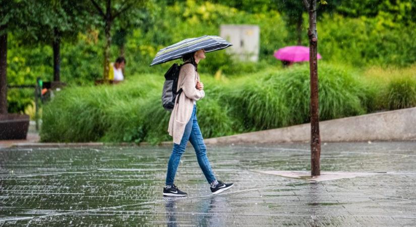 Erős lehűléssel, sok esővel érkezik a hidegfront – öt megyére figyelmeztetést adtak ki