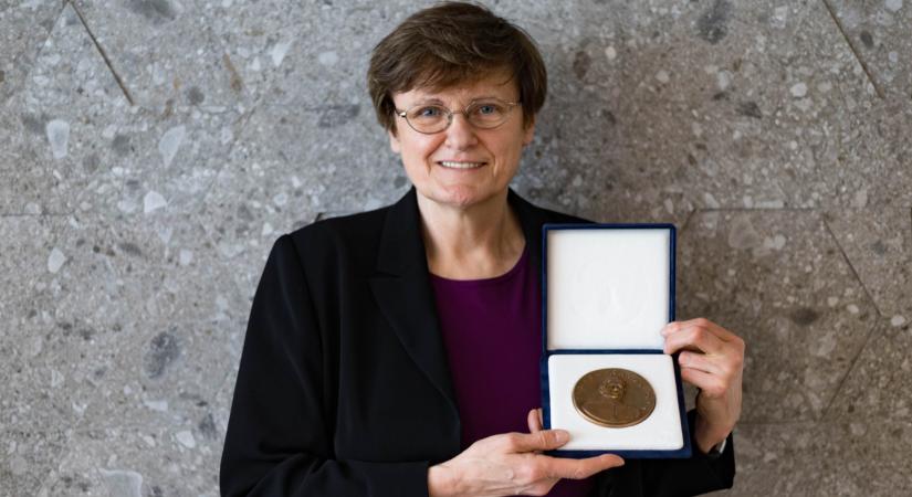 Egykori egyetemének adta a Nobel-díjjal járó pénzjutalmat Karikó Katalin
