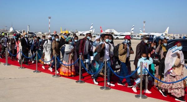 Több száz etióp zsidót evakuáltak Izraelbe