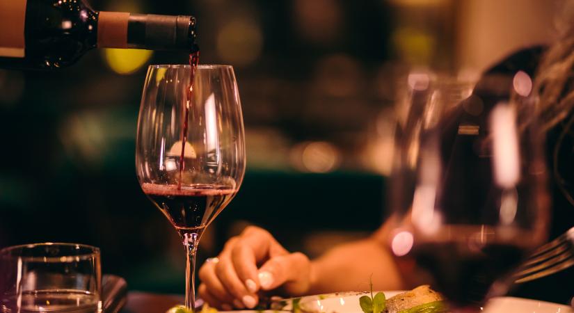 Ingyen üveg bort kapnak ebben az olasz étteremben azok, akik megtesznek egy egyszerű dolgot
