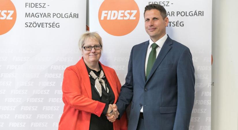 A Fidesz-KDNP polgármesterjelöltjei Nagyvenyimen és Pusztaszabolcson