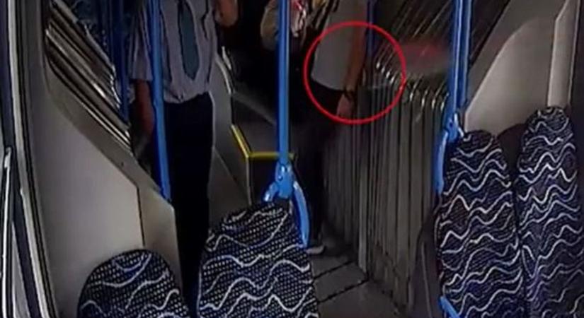 Elszabadult a pokol egy utasokkal teli budapesti buszon, azonnal rendőrt hívtak