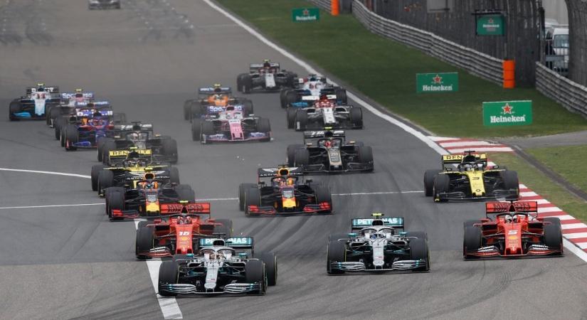 F1: Sprintfutammal indítanak a visszatérő Kínában