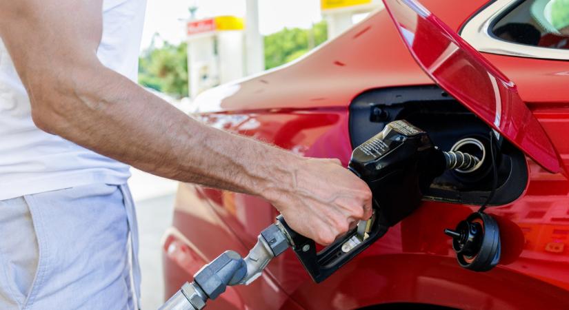 Megint brutál áremelés jön a benzinkutakon: tényleg vissza fogják hozni az árstopot?