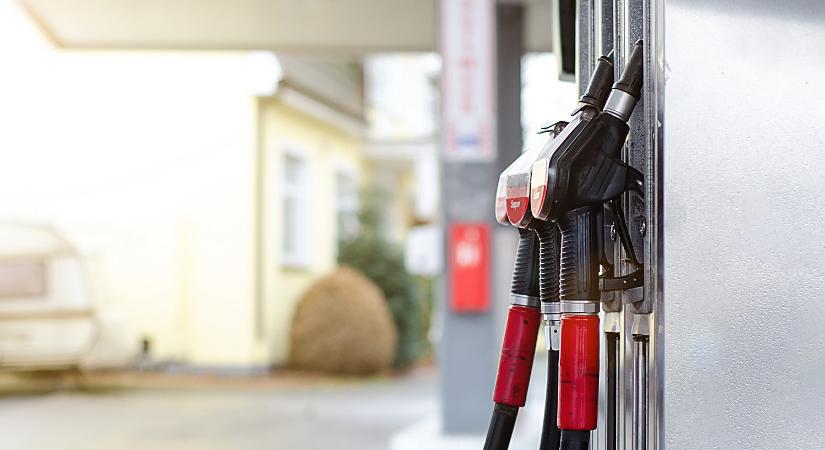 Nem viccelt a kormány: élesedik az árösszehasonlító rendszer, jöhet a benzinárstop?