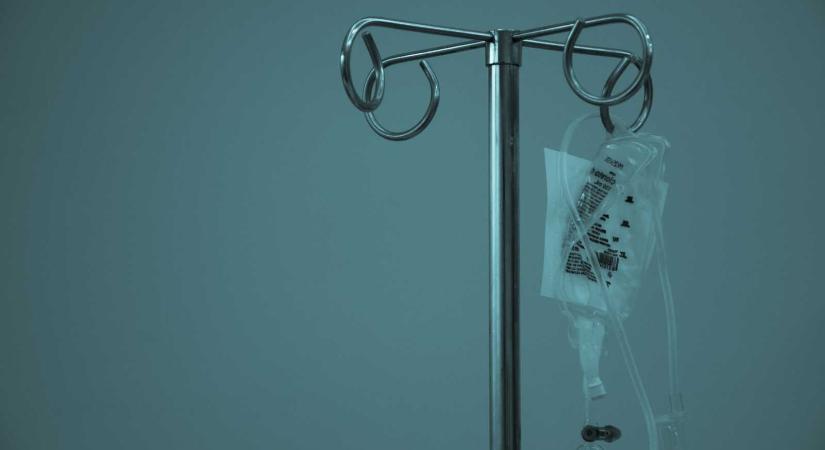 Gyanús kórházi halálesetek: nem találják a feljelentő asszisztensnőt
