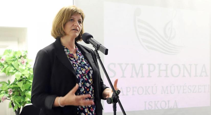 Az eddigi alpolgármestert, Varga Andrea Klárát indítja a Momentum Miskolcon
