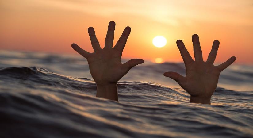 Horror: derékig érő vízbe fulladt egy magyar férfi