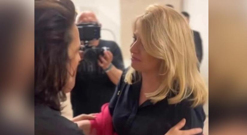 A hivatali idejének végén járó Čaputová a legnépszerűbb hazai énekesnőtől is kapott egy ölelést