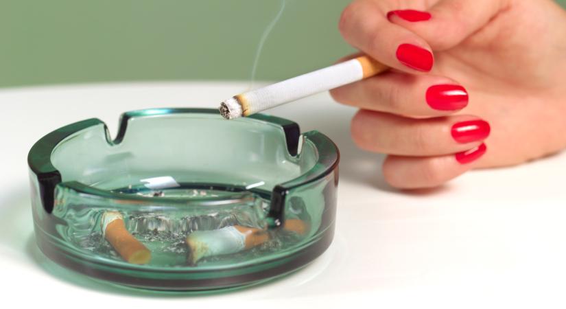 Brutális szigor: rendkívül kemény szabályozás kezdődik a dohányzás ellen az Egyesült Királyságban