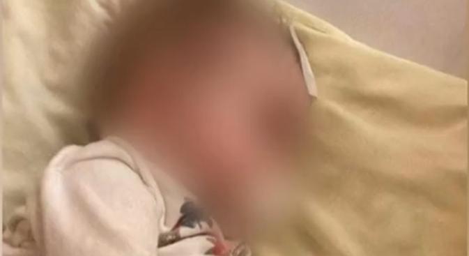 Horror Ócsán: patkány harapdált véresre egy alvó kisbabát – videó