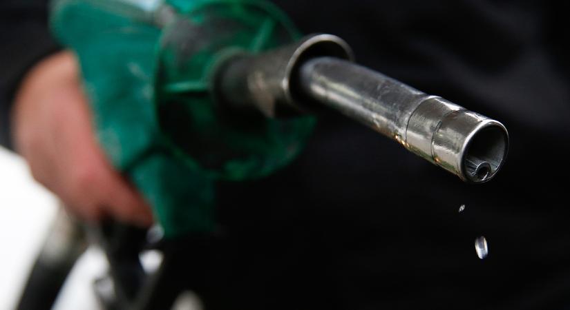 Nem hatja meg a magyar autósokat a magas benzinár