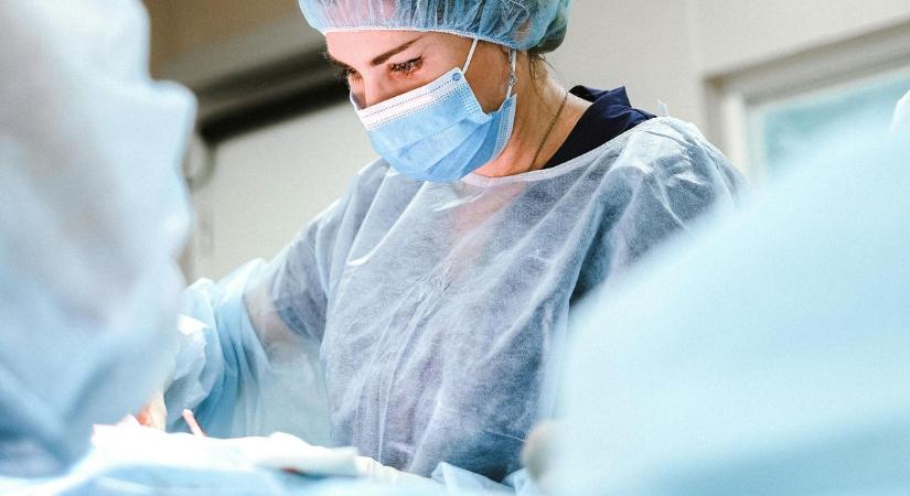 Ritka és rendkívül bonyolult műtétekről számolt be egy magyar klinika