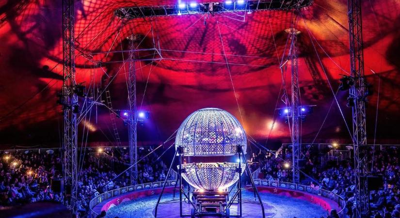 Súlyos baleset történt a Richter Cirkuszban: egy ember kizuhant a halálgömbből