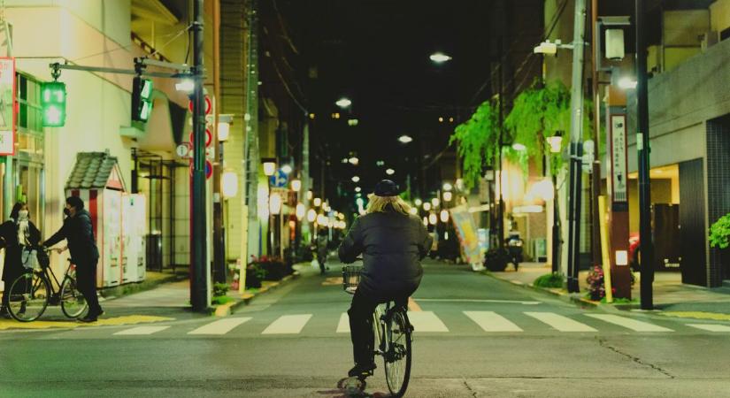600 km-et biciklizett egy 89 éves férfi, hogy láthassa a fiát