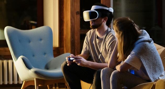 Úgy tűnik, a fiatalok unják a VR-szemüvegeket