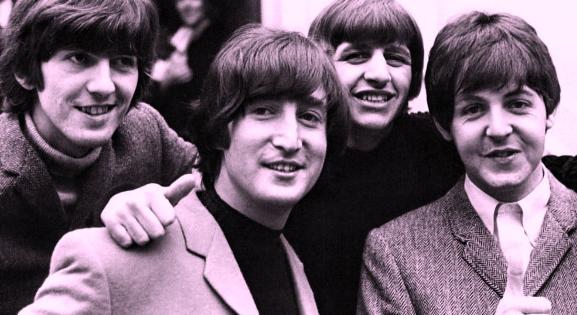Megnéznéd a felújított Beatles-dokut? 4 könyvet ajánlunk mellé, amit minden rajongónak olvasni kell