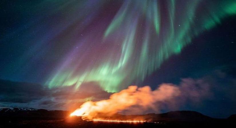 Ritka egybeesés: izzó láva és ragyogó sarki fény világította meg az éjszakát Izlandon - videó
