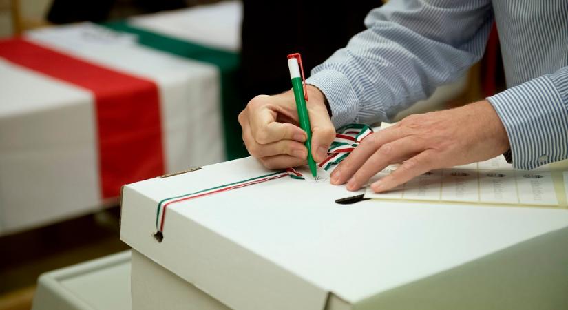 Péntekig postázzák a választási értesítőket
