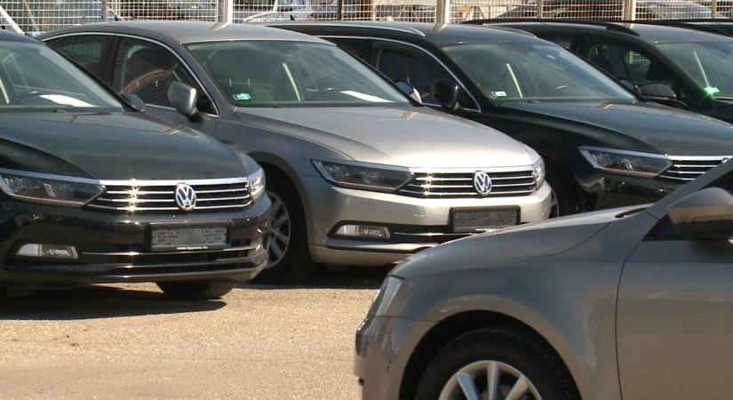 Márciusban csökkent az eladott új autók száma az Európai Unióban